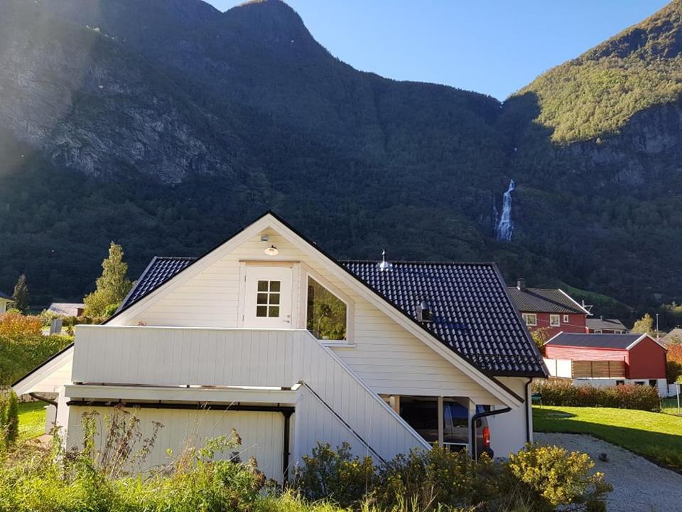 Bright And Cozy Apartment 1.5Km From City Centre Aurland Exterior photo